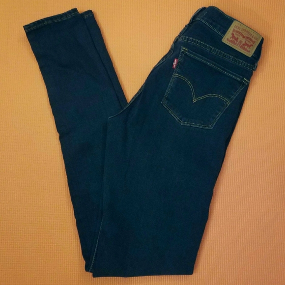 Levi's Midrise Dark Skinnies - Picture 3 of 3